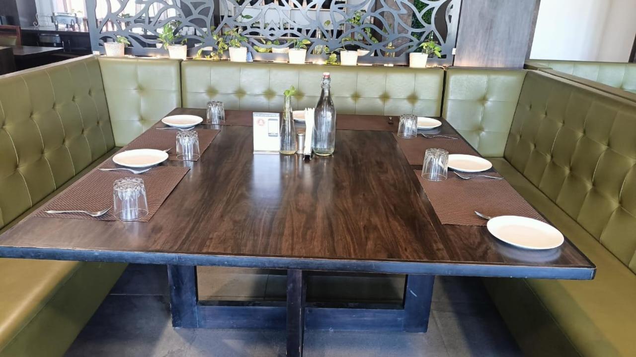 Hotel Shivalik - Mehsana Mahesana 외부 사진
