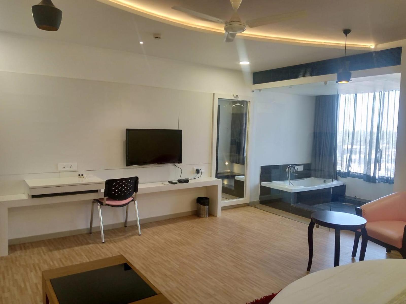 Hotel Shivalik - Mehsana Mahesana 외부 사진