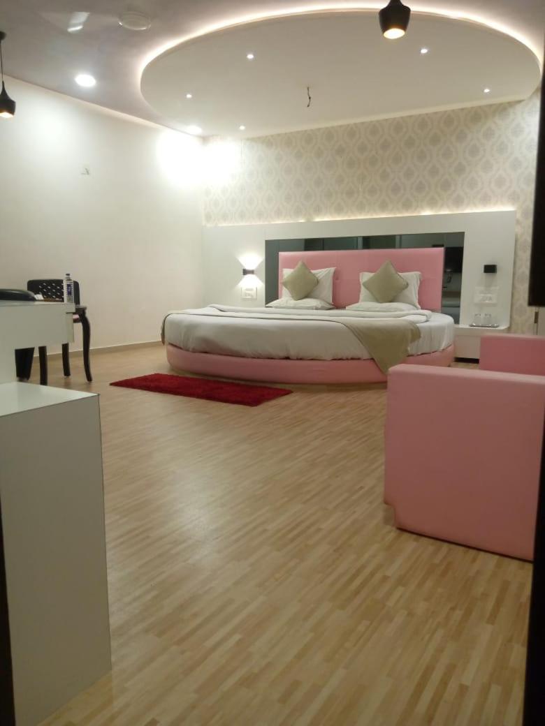 Hotel Shivalik - Mehsana Mahesana 외부 사진