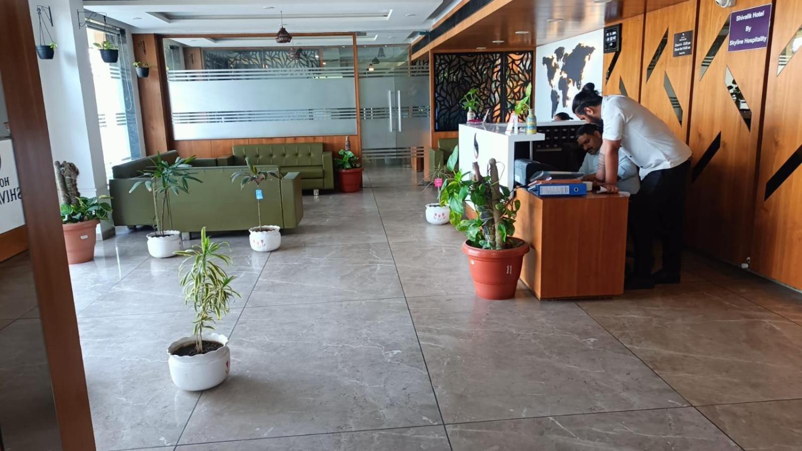 Hotel Shivalik - Mehsana Mahesana 외부 사진