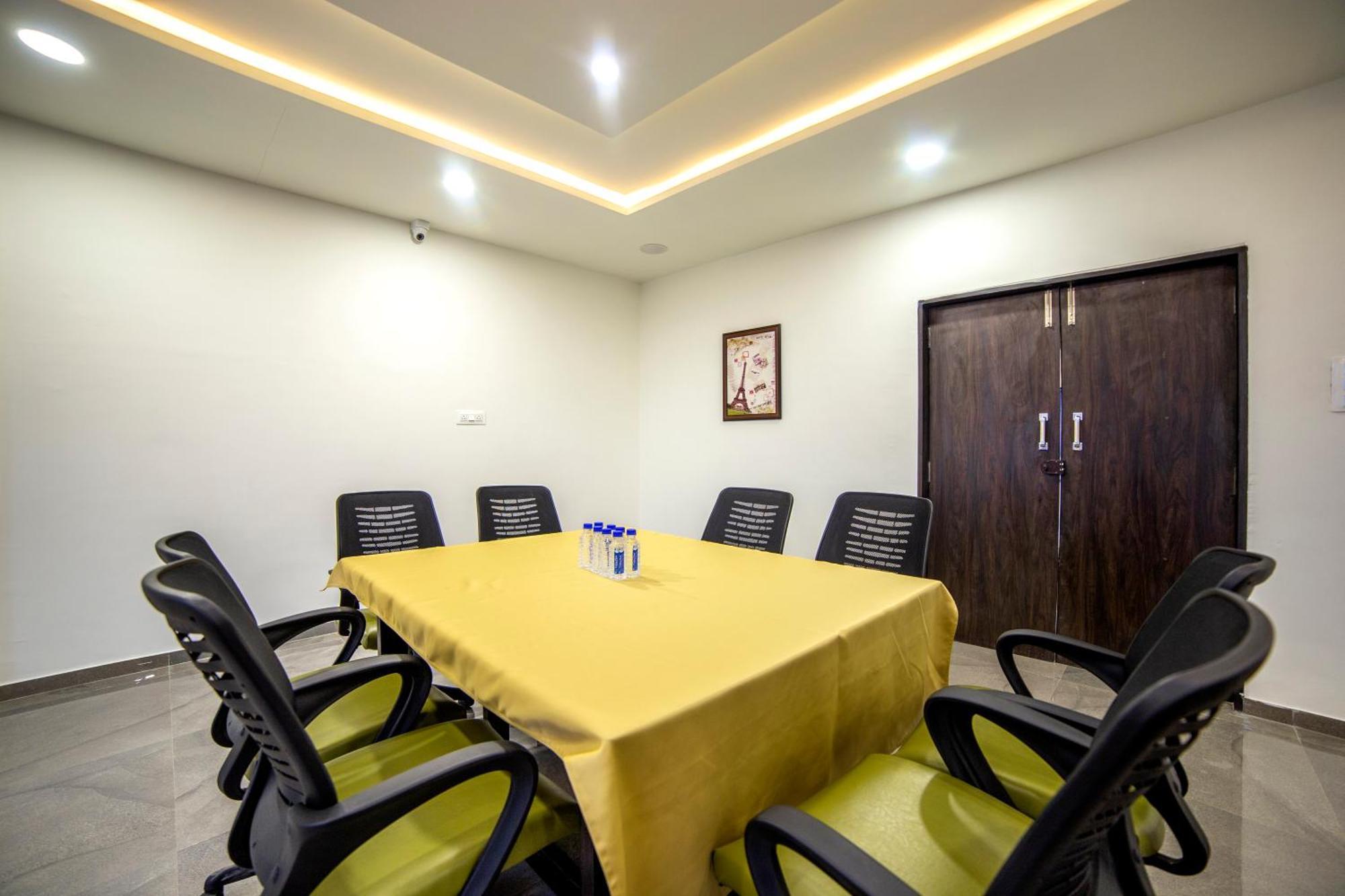 Hotel Shivalik - Mehsana Mahesana 외부 사진