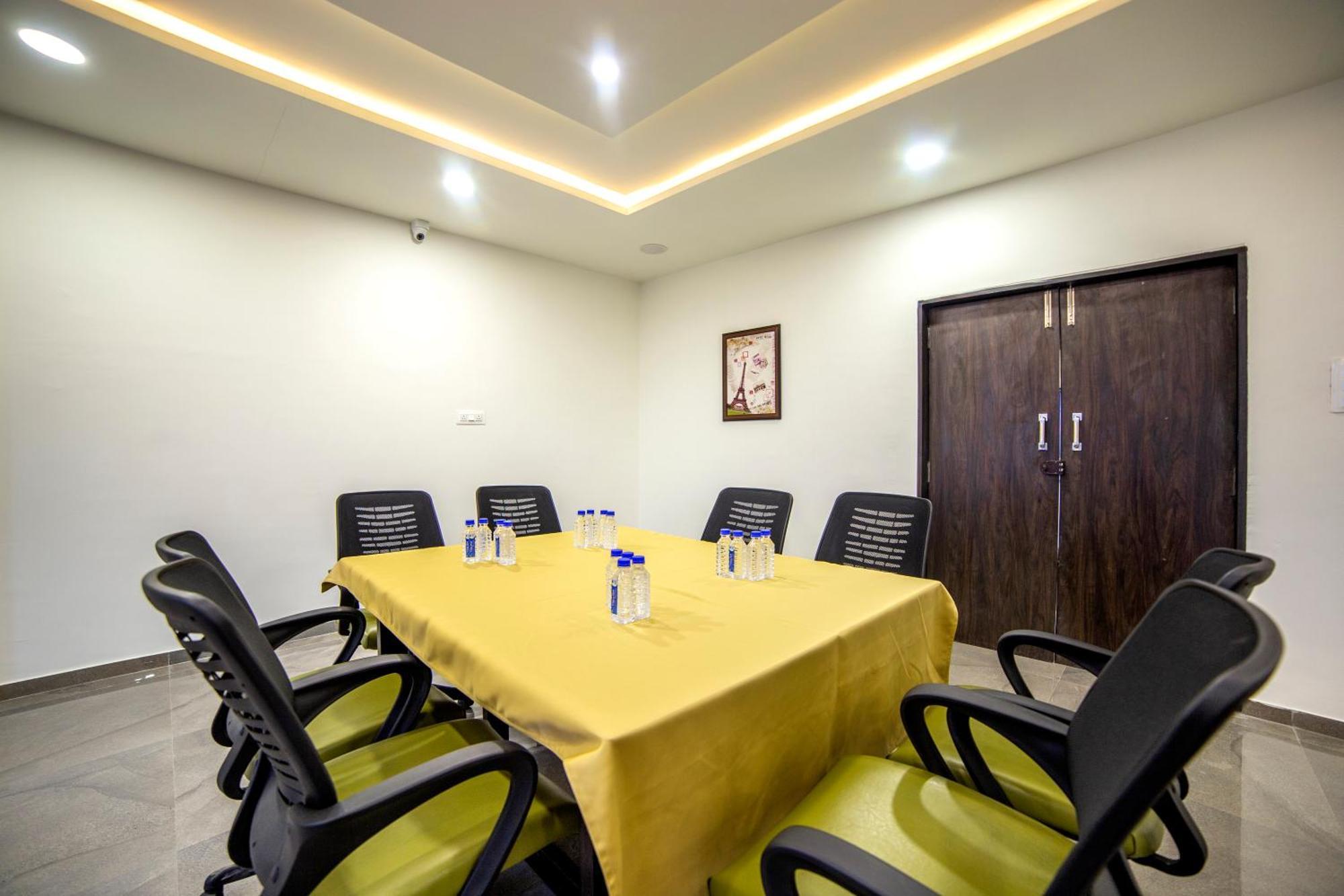 Hotel Shivalik - Mehsana Mahesana 외부 사진