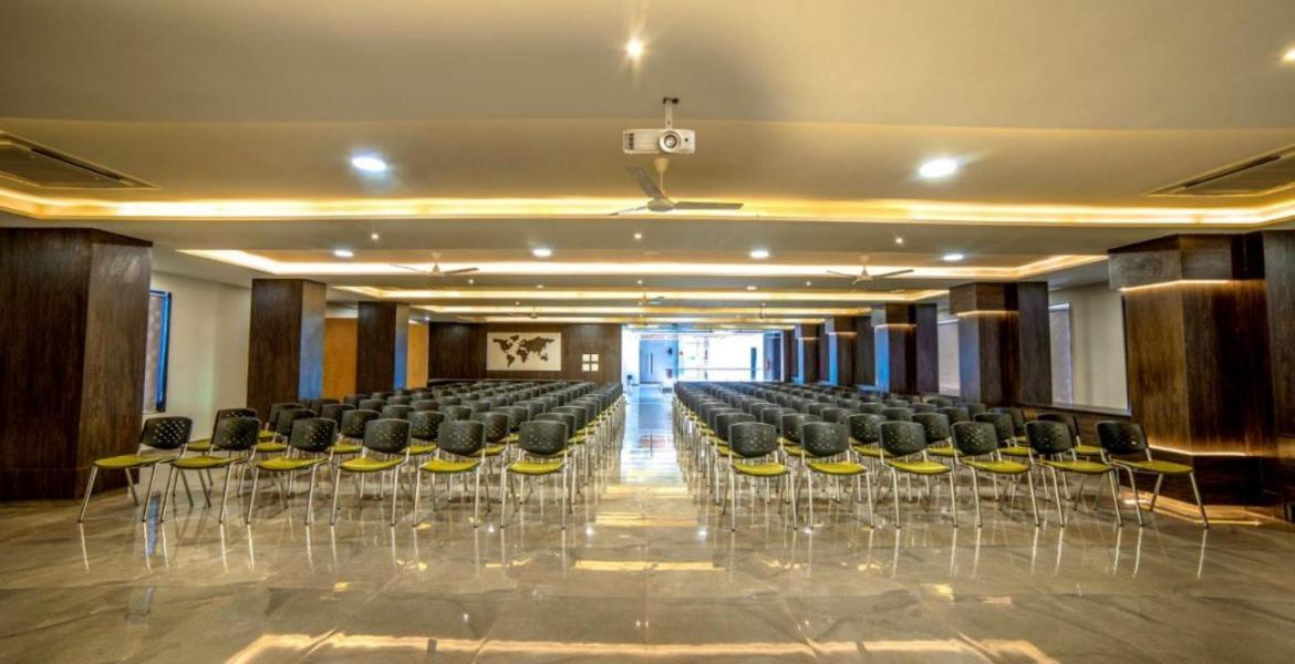 Hotel Shivalik - Mehsana Mahesana 외부 사진