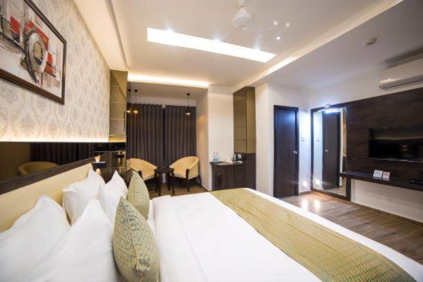 Hotel Shivalik - Mehsana Mahesana 외부 사진