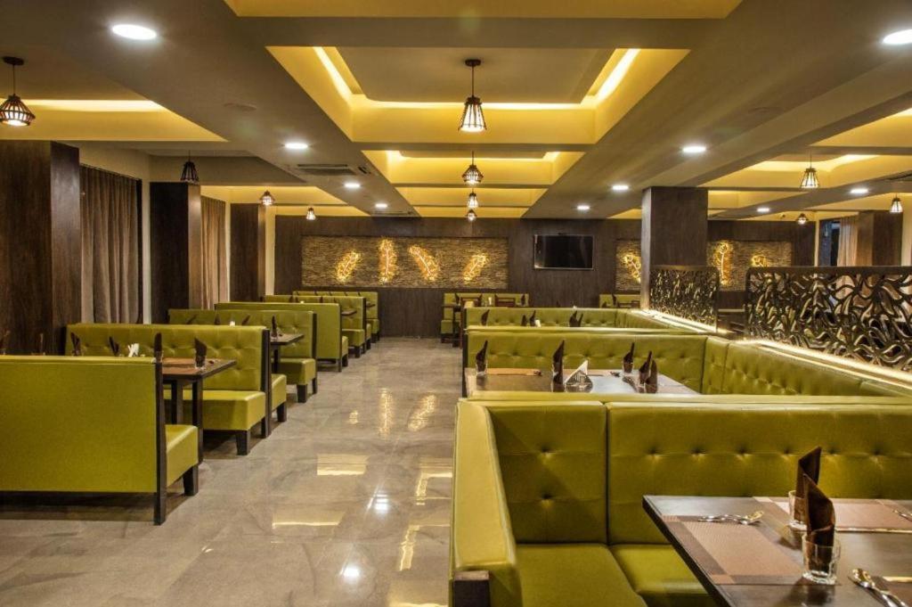 Hotel Shivalik - Mehsana Mahesana 외부 사진