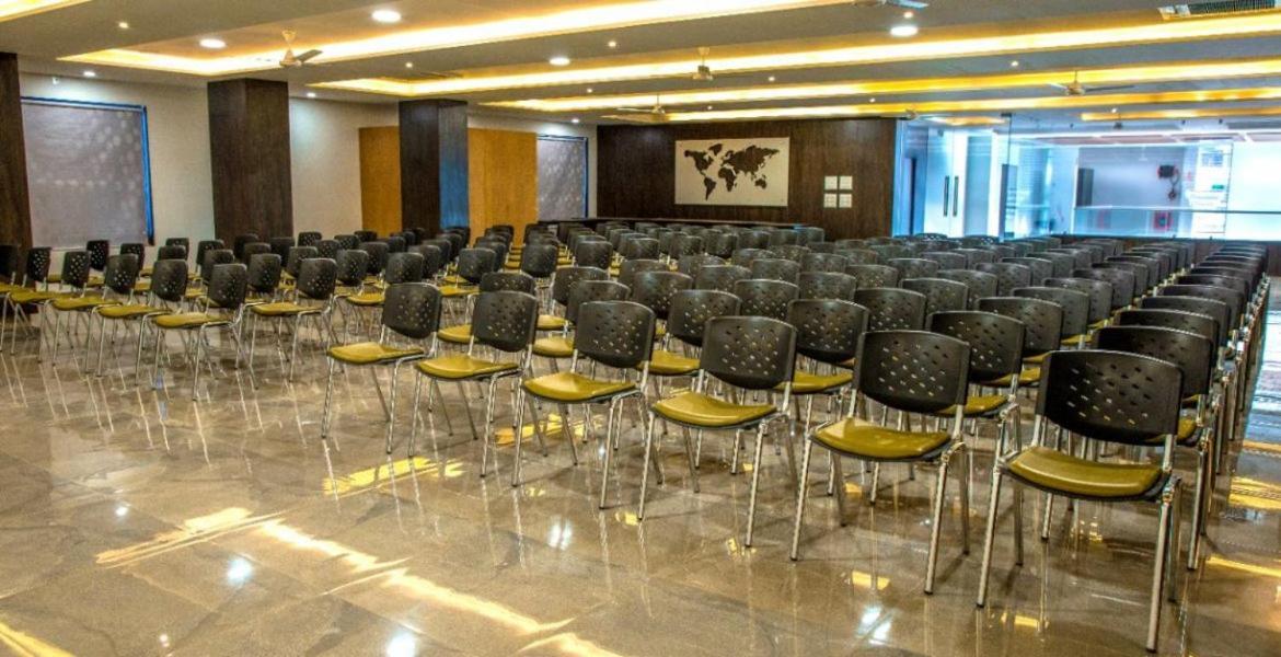 Hotel Shivalik - Mehsana Mahesana 외부 사진