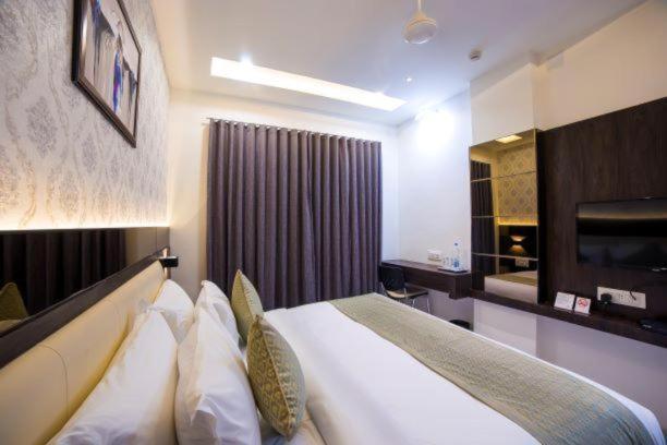 Hotel Shivalik - Mehsana Mahesana 외부 사진