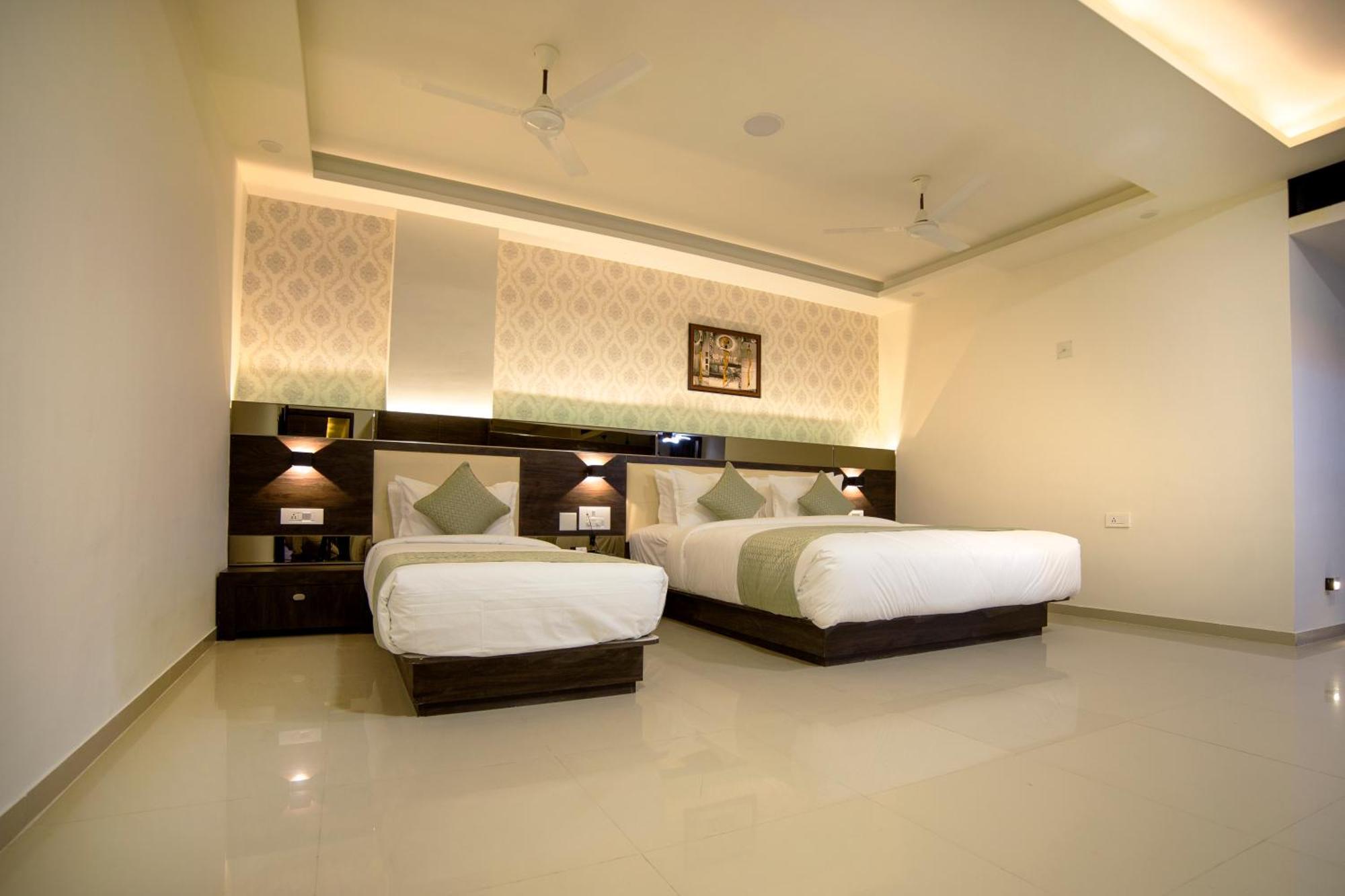 Hotel Shivalik - Mehsana Mahesana 외부 사진